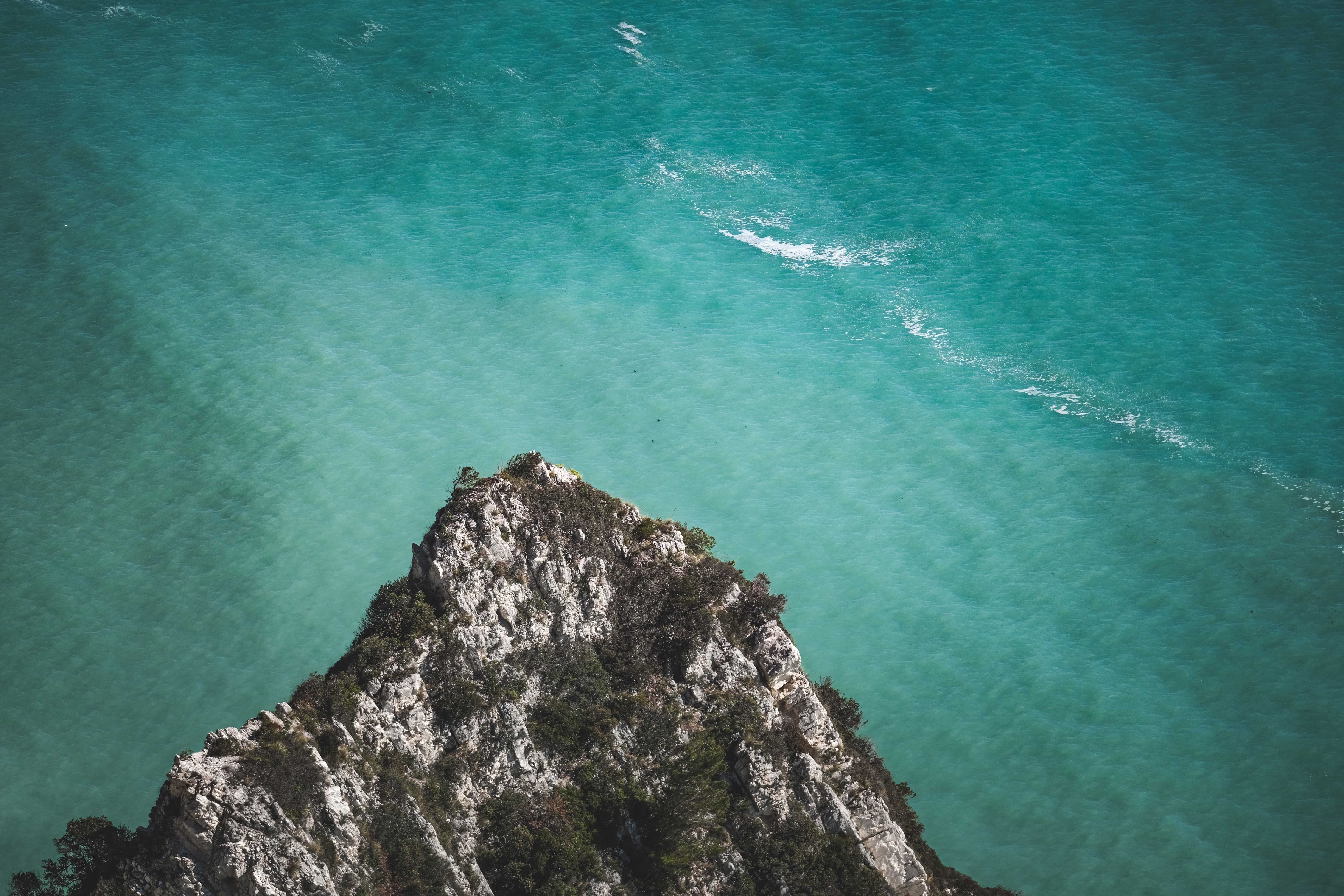 Isolated ocean point coordinates — Curiosidades