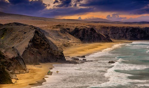 Immagine gratuita di acqua, camminando, crepuscolo