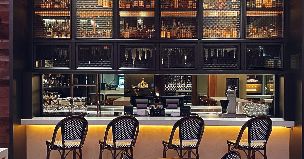Foto de stock gratuita sobre adulto, alcohol, asientos interiores ...