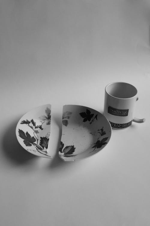 Darmowe zdjęcie z galerii z ceramiczny, czarno-biały, czarny