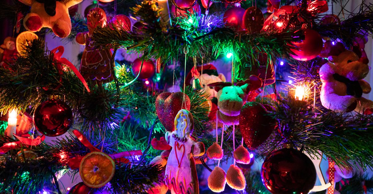Créer une Magie de Noël Éblouissante avec des Décorations DIY