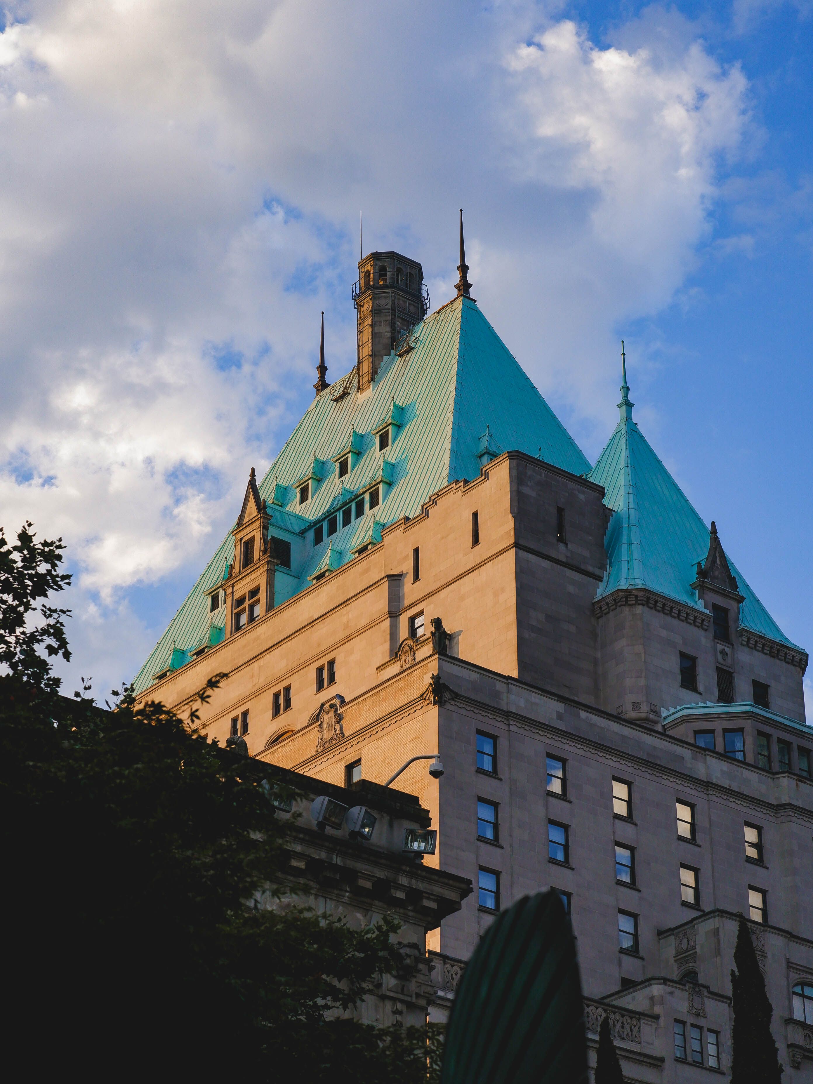 Fairmont Chateau on the Eastern Shore of Lake Louise · Free Stock Photo