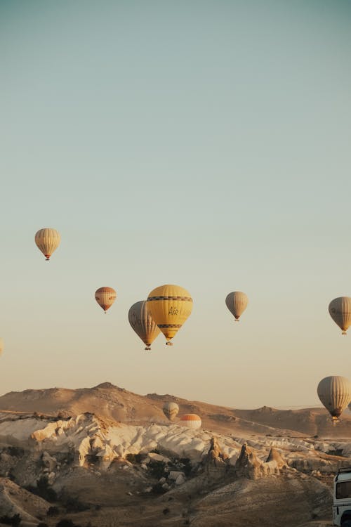 Kostenloses Stock Foto zu fliegen, heißluftballons, himmel