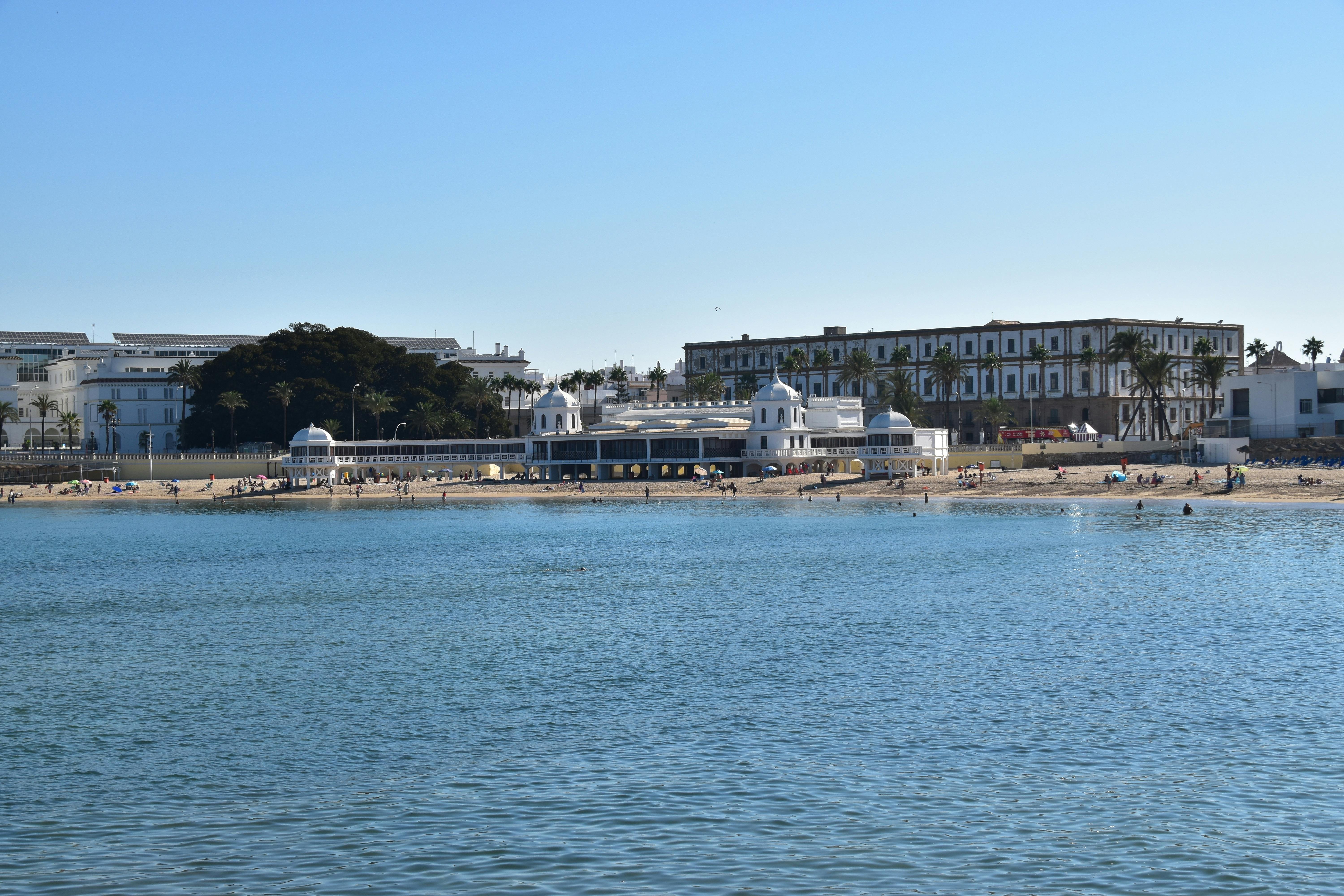 Scenic view of the beach and architecture in Cádiz, Spain, perfect for tourism. - Cádiz