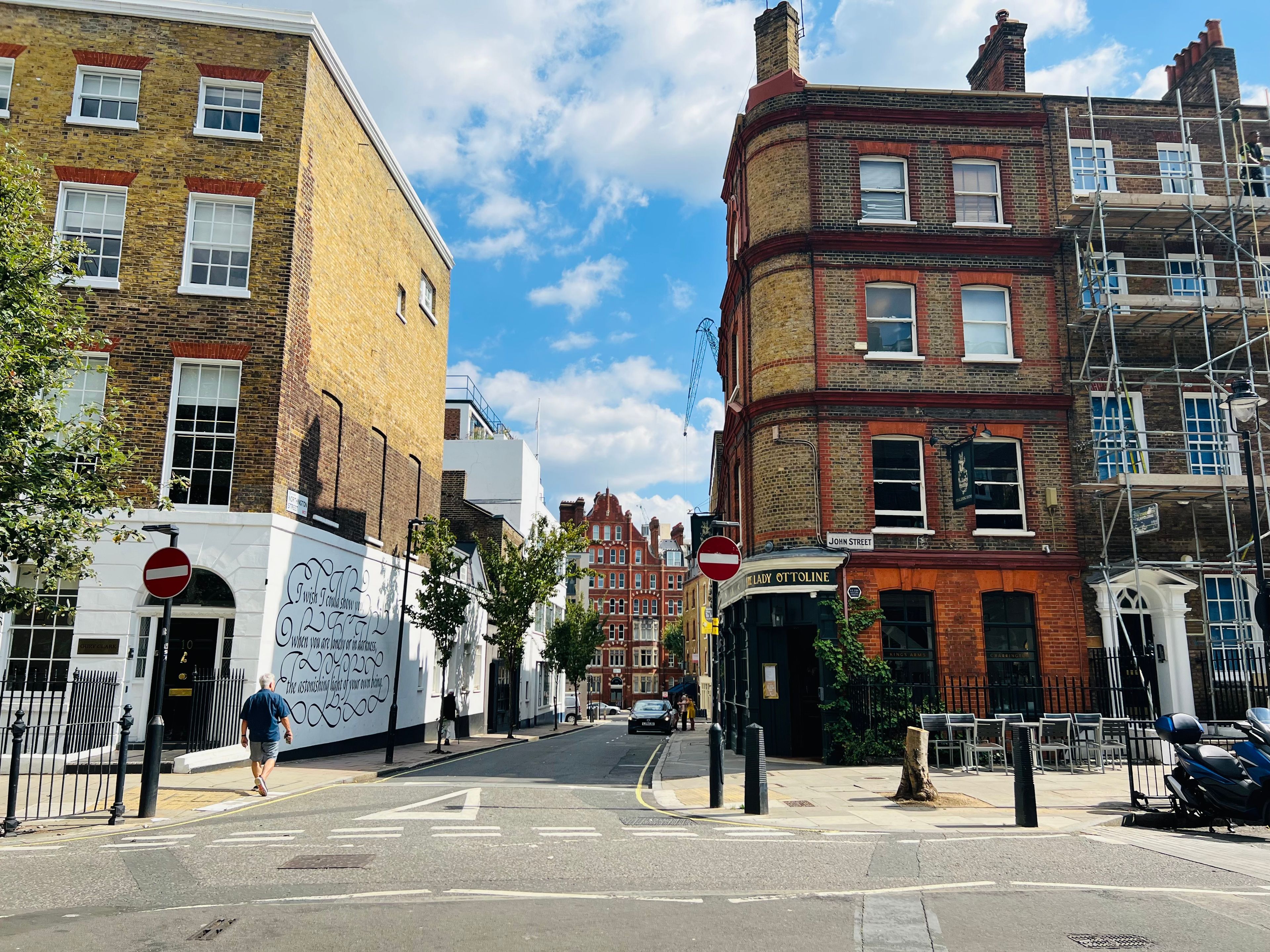Family hotel a two-minute walk from Watford Junction for the Harry Potter studio shuttle