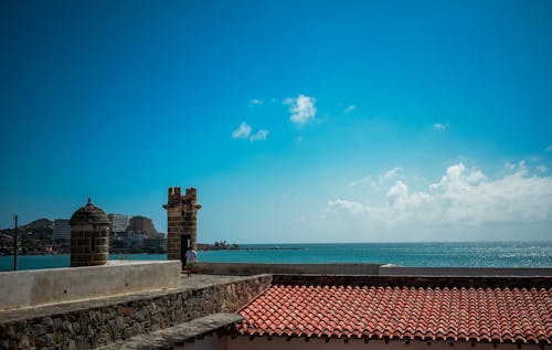 Foto d'estoc gratuïta de a l'aire lliure, aigua, cel blau