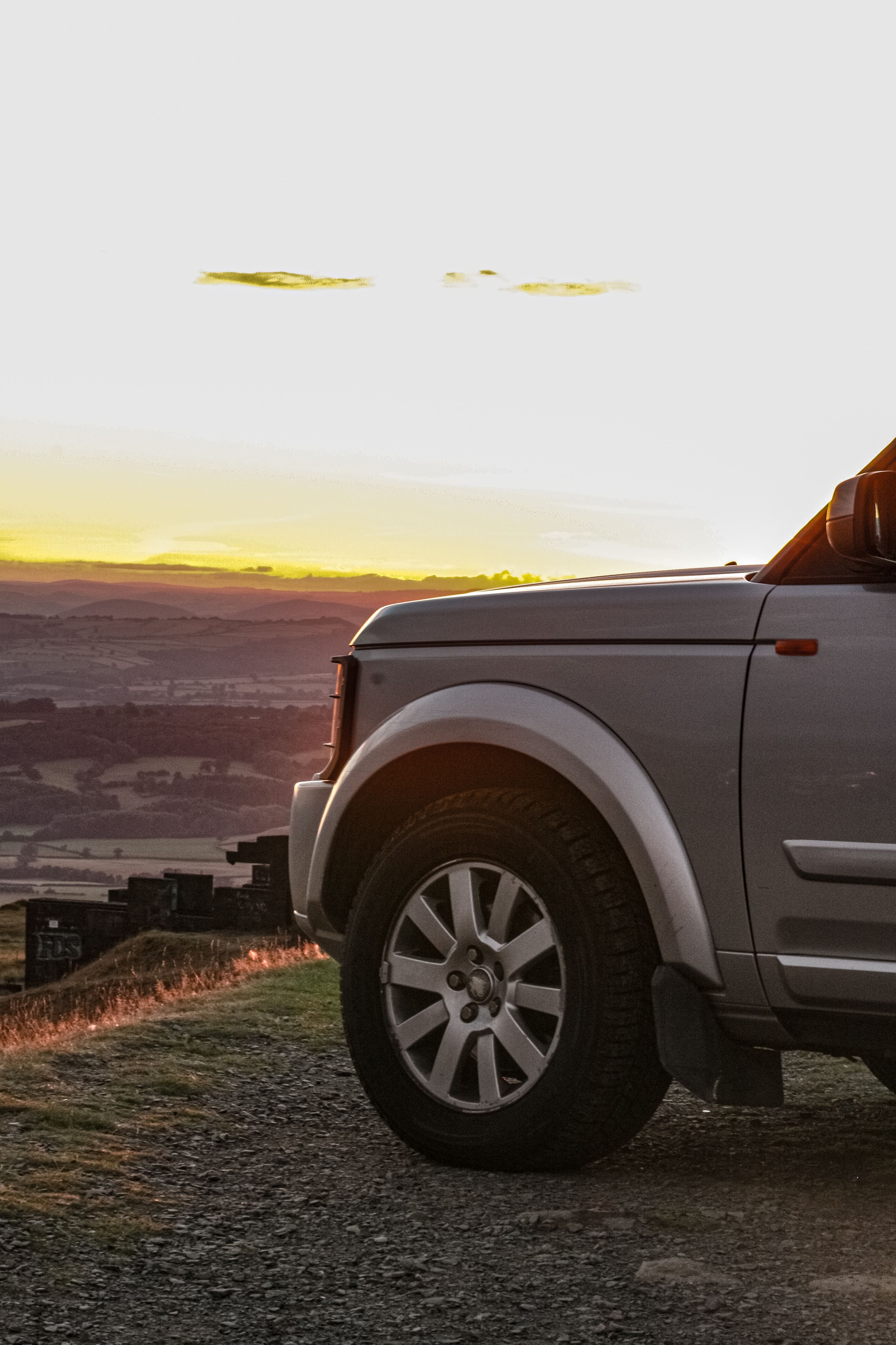 Brake calliper inspection on Land Rover Discovery 2