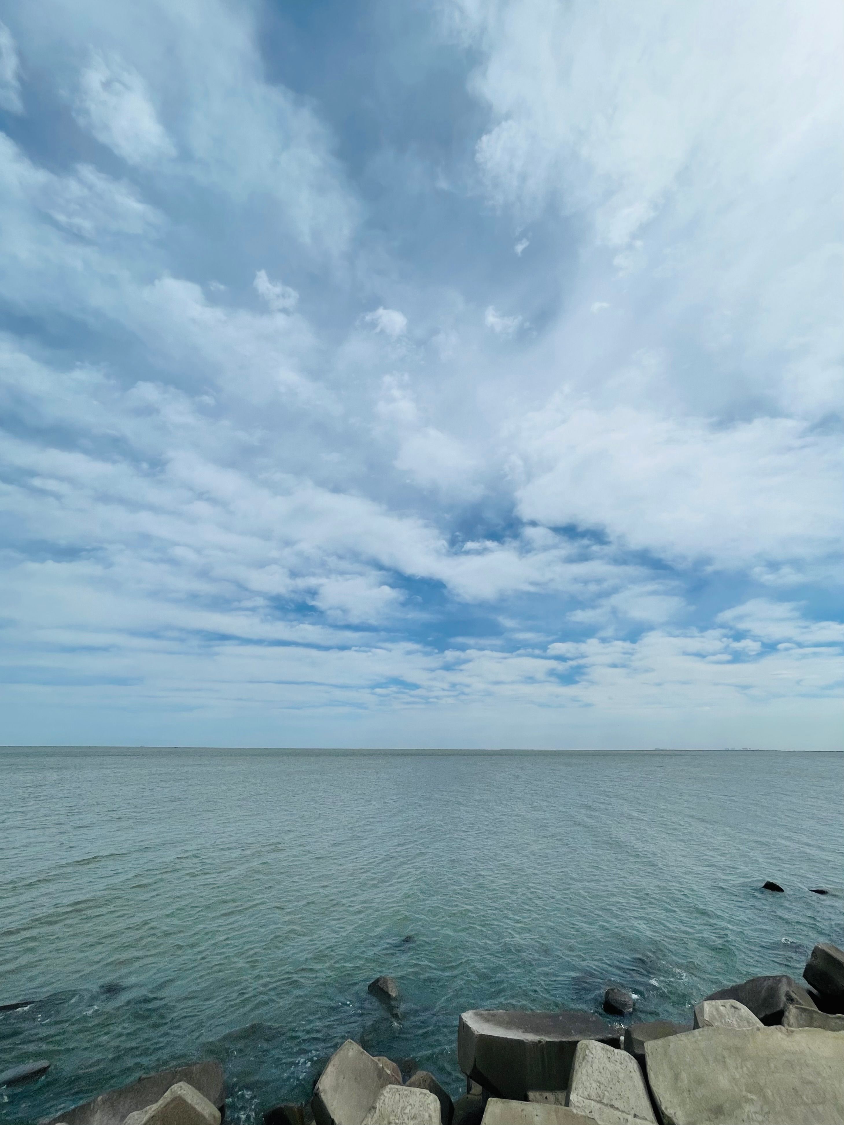 Blue Sky and White Clouds over Sea · Free Stock Photo