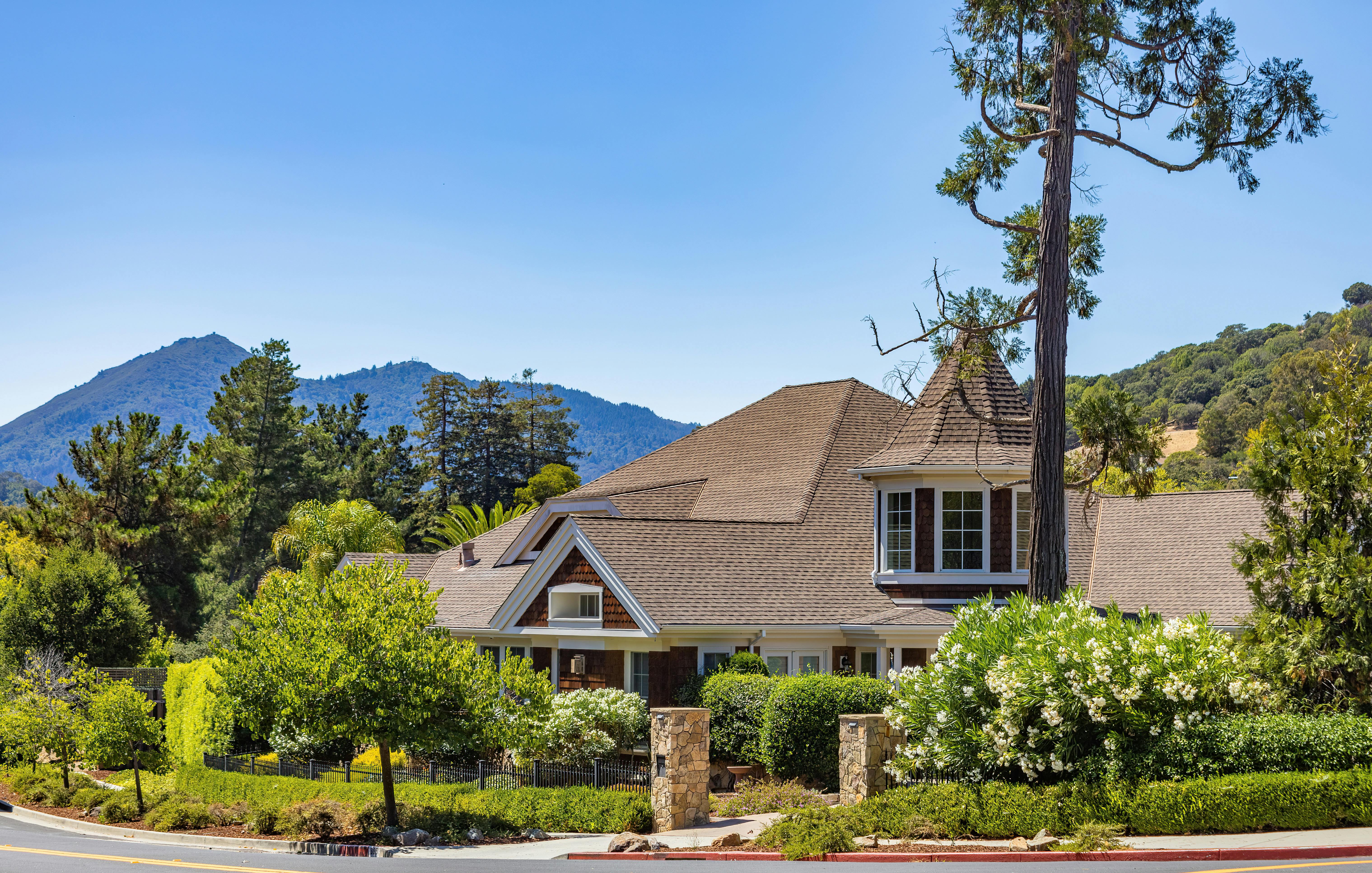 Where to Eat in Agoura Hills: The Best Restaurants Locals Love