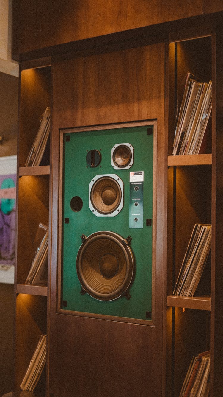 Machine With Speakers In Wall