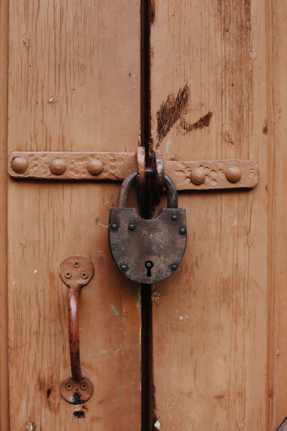 Avant — Blindage d'une porte d'appartement