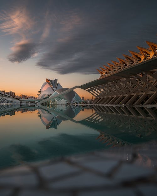 Foto d'estoc gratuïta de arquitectònic, cel ennuvolat, Espanya