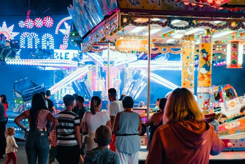 Foto profissional grátis de caronas, curtição, feira