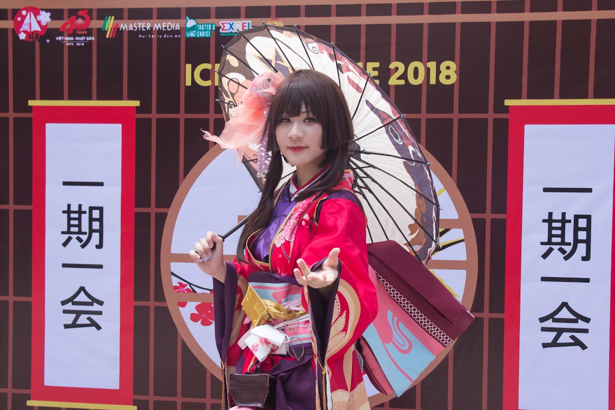 Stylish RFID-blocking passport holder