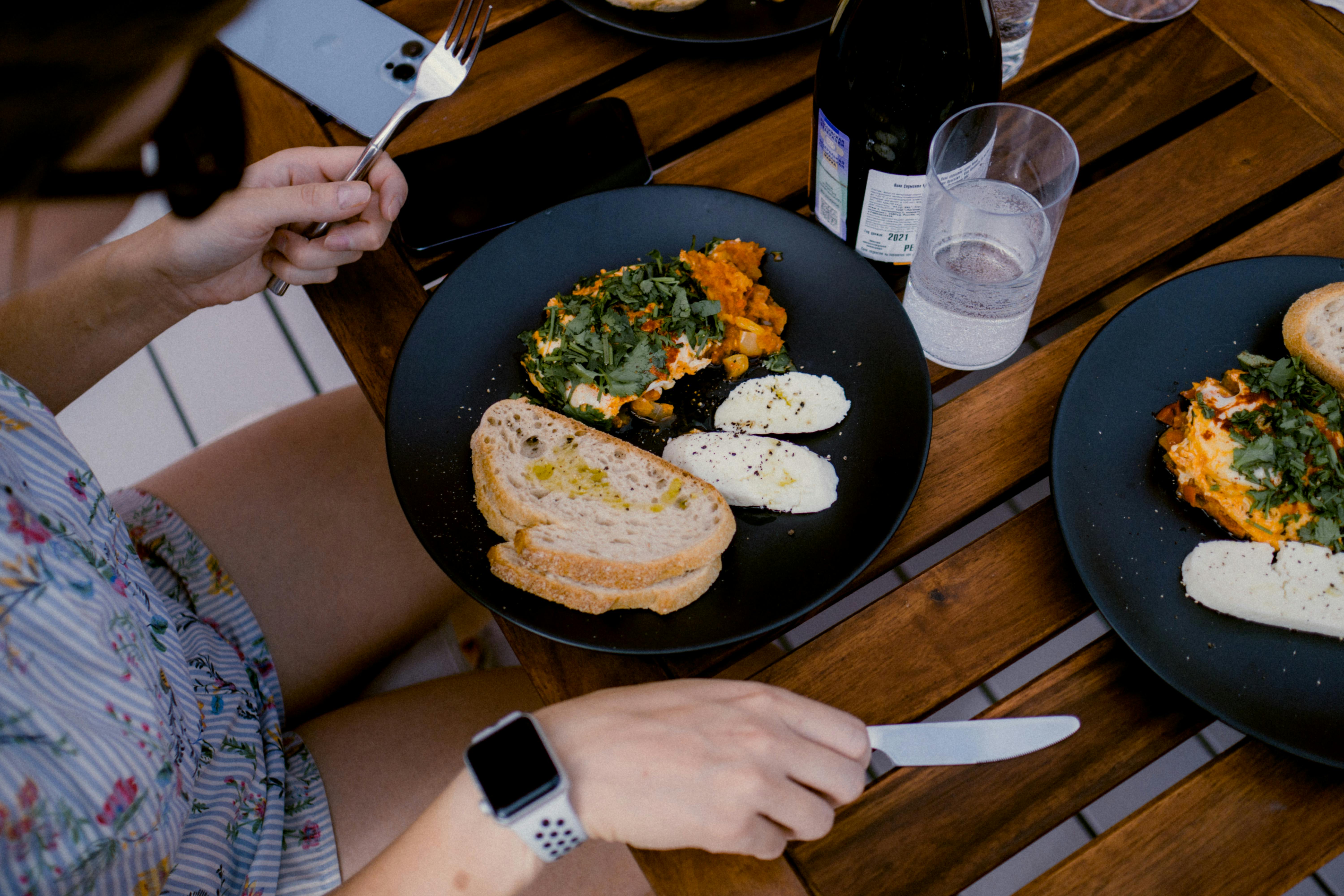 Save time, tackle dinner with quick, convenient recipes — Photo by Liza Bakay on Pexels
