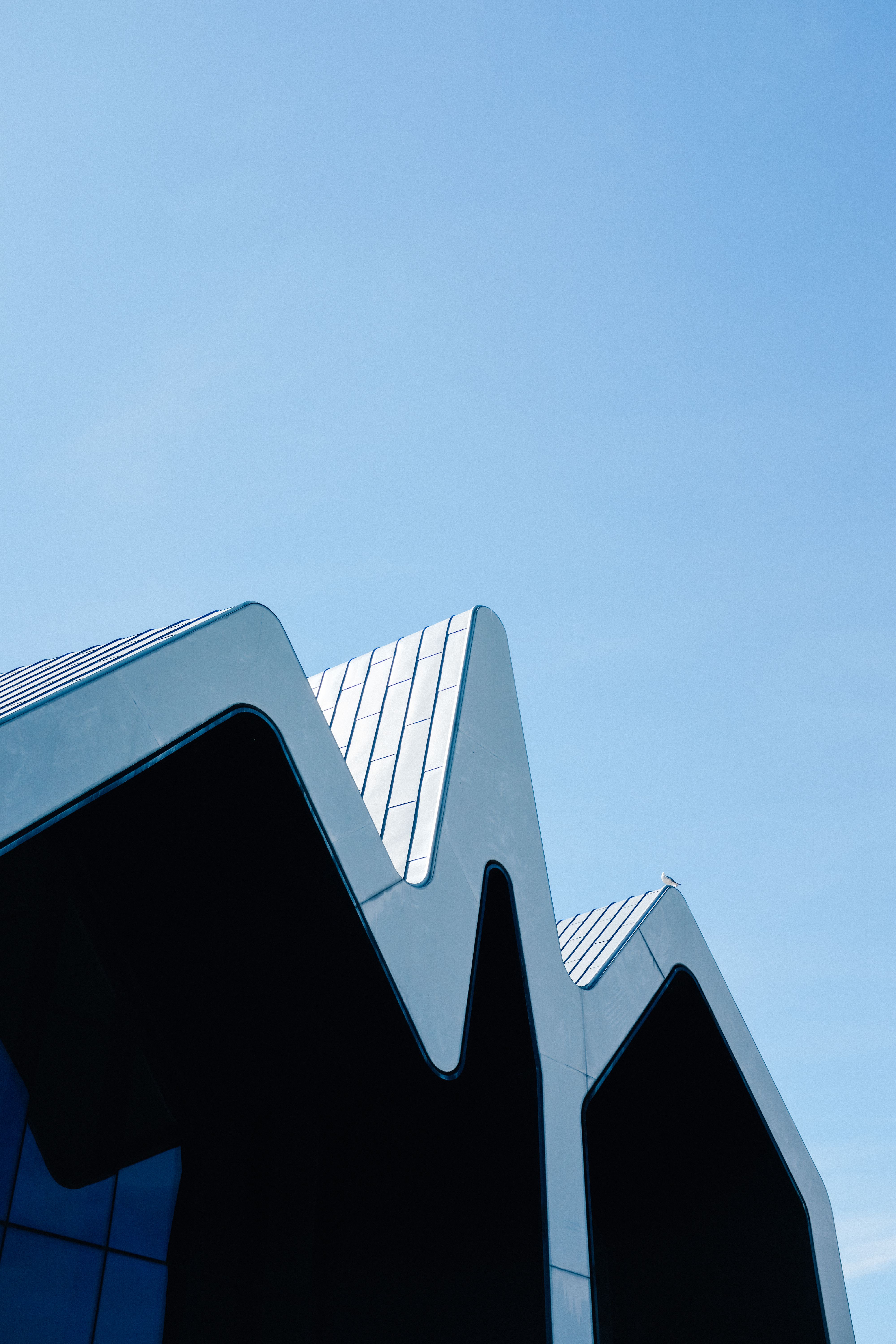 Modern Building Under Blue Sky · Free Stock Photo