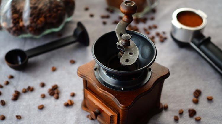 Manual Vintage Coffee Grinder 