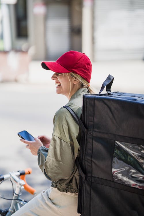 Gratis stockfoto met backpack, bestellen, gebruik makend van