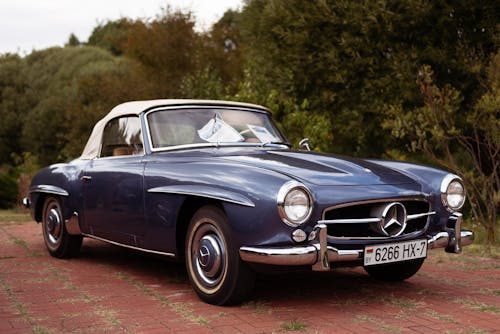 Foto profissional grátis de 190sl, carro antigo, carro azul
