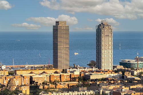 barcelona, binalar, deniz içeren Ücretsiz stok fotoğraf