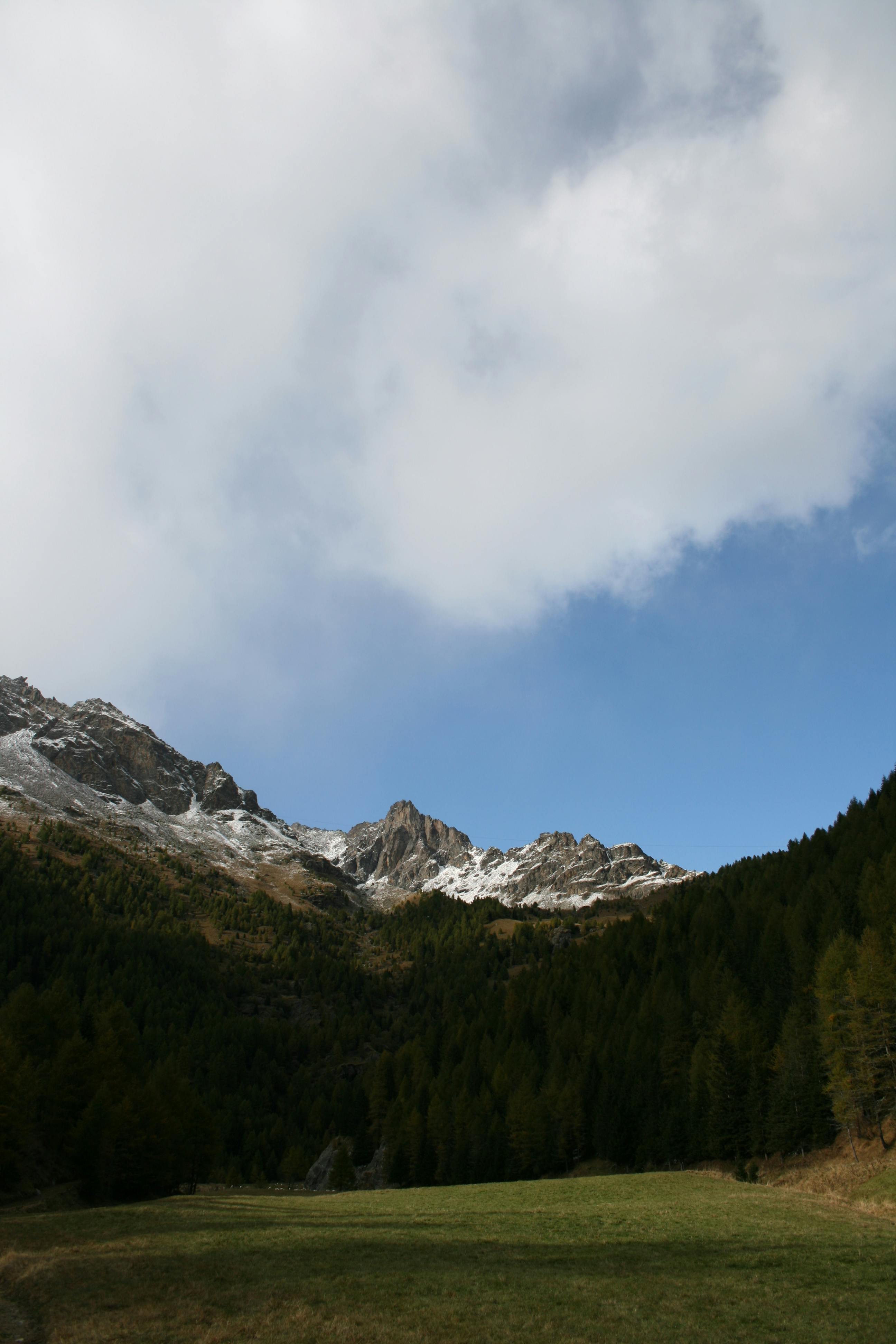 Sky Lobby Photos, Download Free Sky Lobby Stock Photos & HD Images