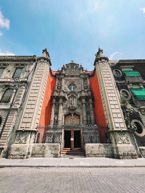 カトリック教会, コンクリートの建物, バシリカの無料の写真素材