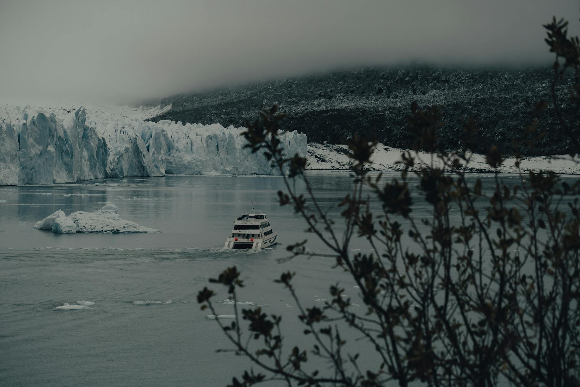 Ship in front of Giant Glacier