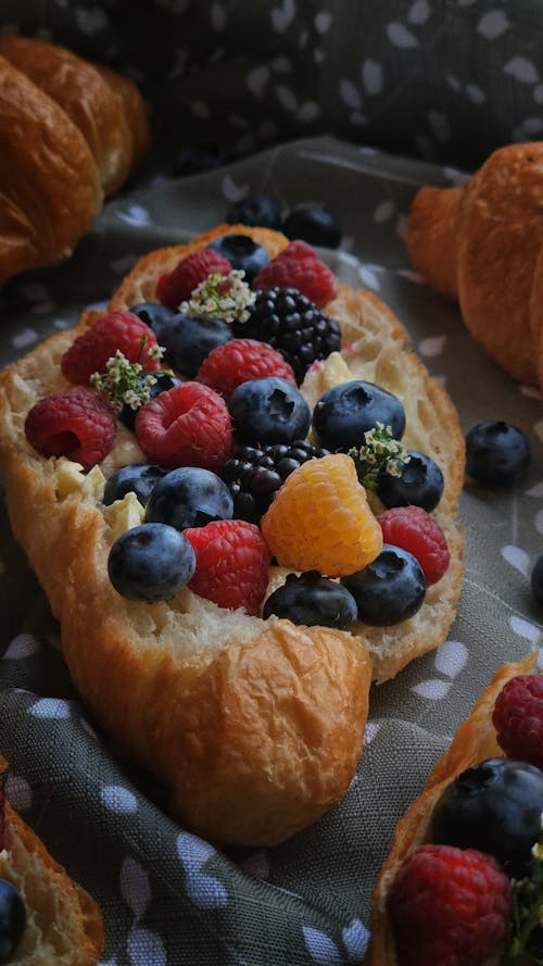 Ingyenes stockfotó blackberry, bogyók, croissant témában Stockfotó