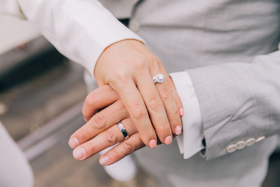 lab grown diamond engagement rings