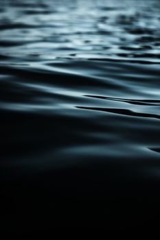 Wasser & Dunkel auf schwarzem Hintergrund – OLED Motiv