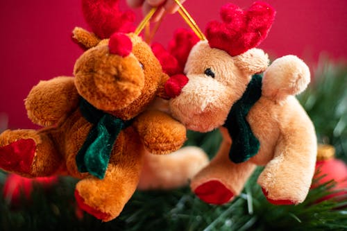 Reindeer Stuffed Toys in Close-up Photography