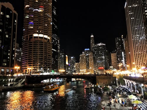 Free Chicago, chicago nehri, gece fotoğrafçılığı içeren Ücretsiz stok fotoğraf Stock Photo