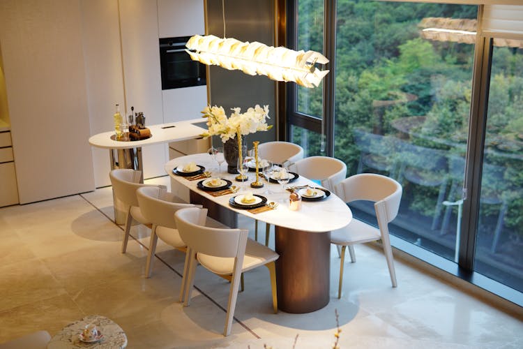 Table And Chairs In Dinning Room