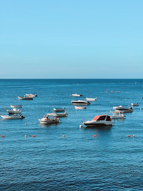Бесплатное стоковое фото с голубая вода, голубое море, лодки
