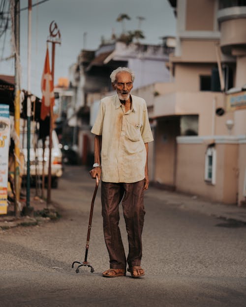 Foto profissional grátis de andando, andando s, aposentadoria