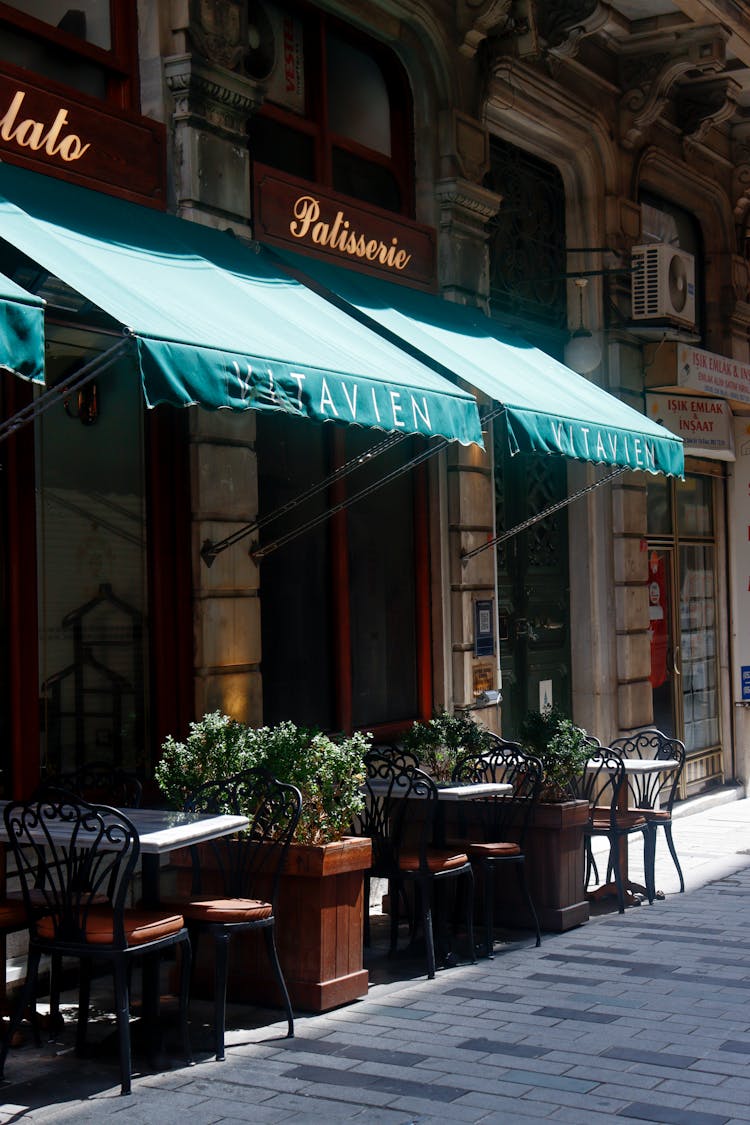 Restaurant Patio In City