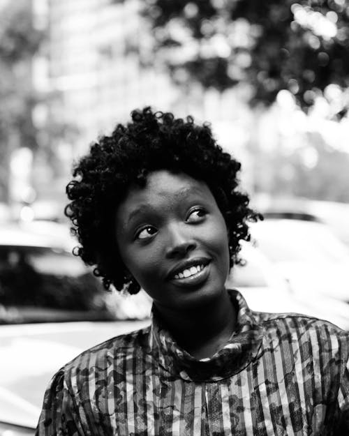 Základová fotografie zdarma na téma afroameričanka, černobílý, černoška