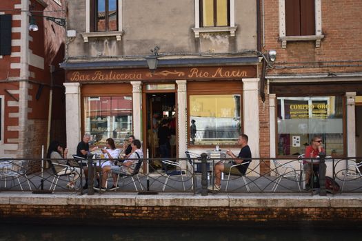 Cicchetti (Venetian tapas) crawl — Venice