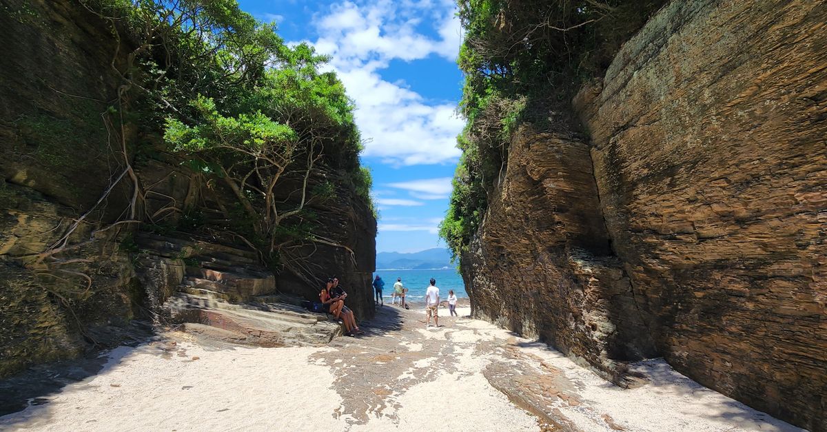 Sand Path between Cliffs · Free Stock Photo