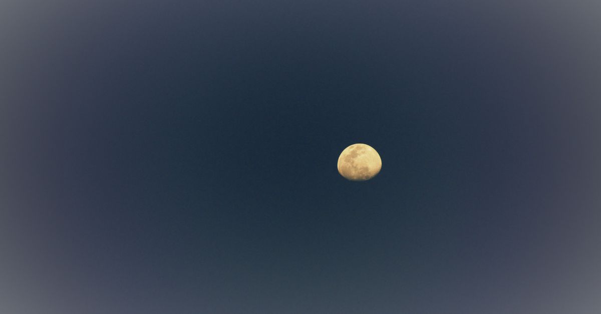 Consejos para ver la luna llena de septiembre junto a Saturno a simple vista Consejos para ver la luna llena de septiembre junto a Saturno a simple vista