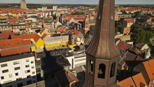 Foto profissional grátis de drone, luz do dia, torre da igreja