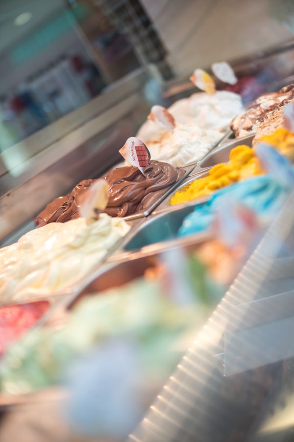 Dairy Queen Canada Franchise: Best Business Guide 2026 3 Dairy Queen Canada - fresh food preparation in restaurant kitchen