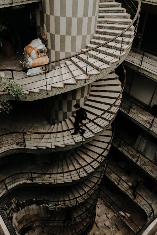 Základová fotografie zdarma na téma betonové schodiště, chůze, kulaté schody
