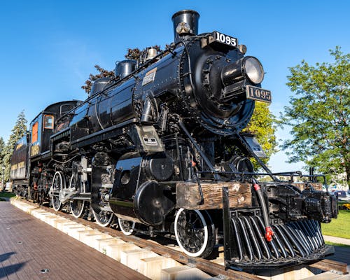 Free Black and Blue Steam Engine Train Stock Photo