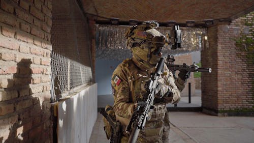 asker, askeri, ateşli silahlar içeren Ücretsiz stok fotoğraf