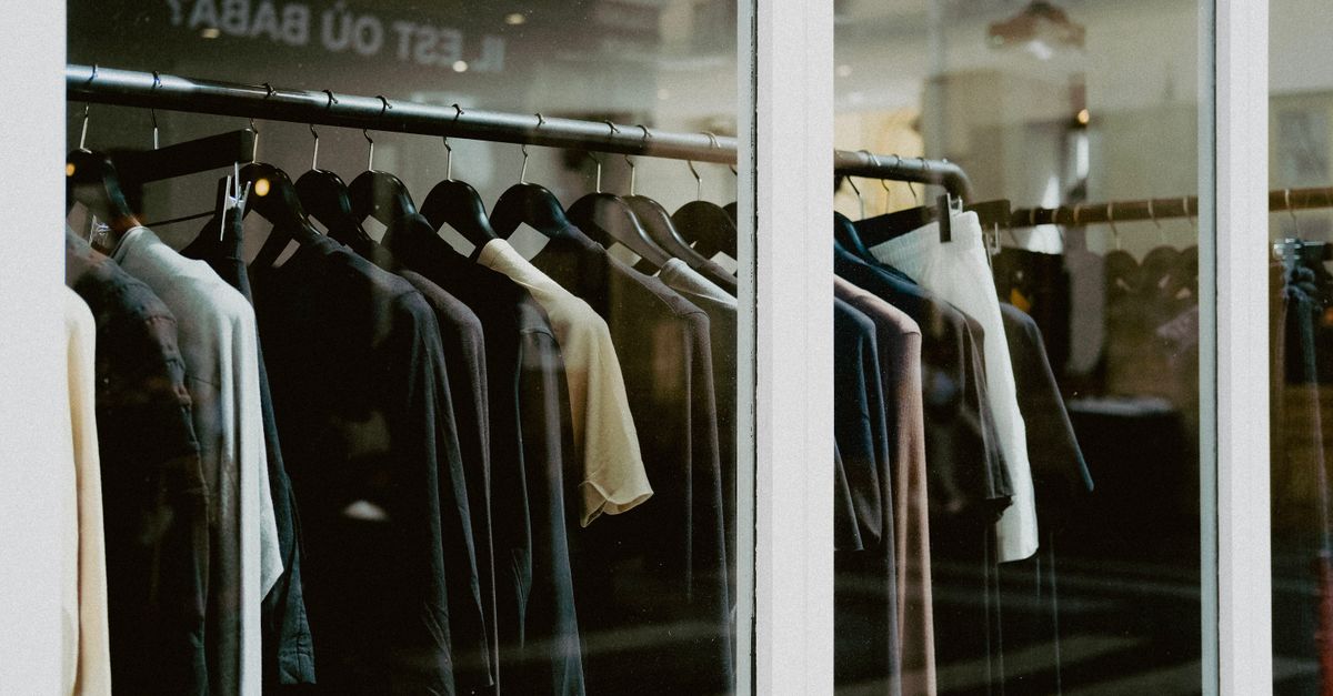 Luxe vs Fast Fashion : lequel choisir ?