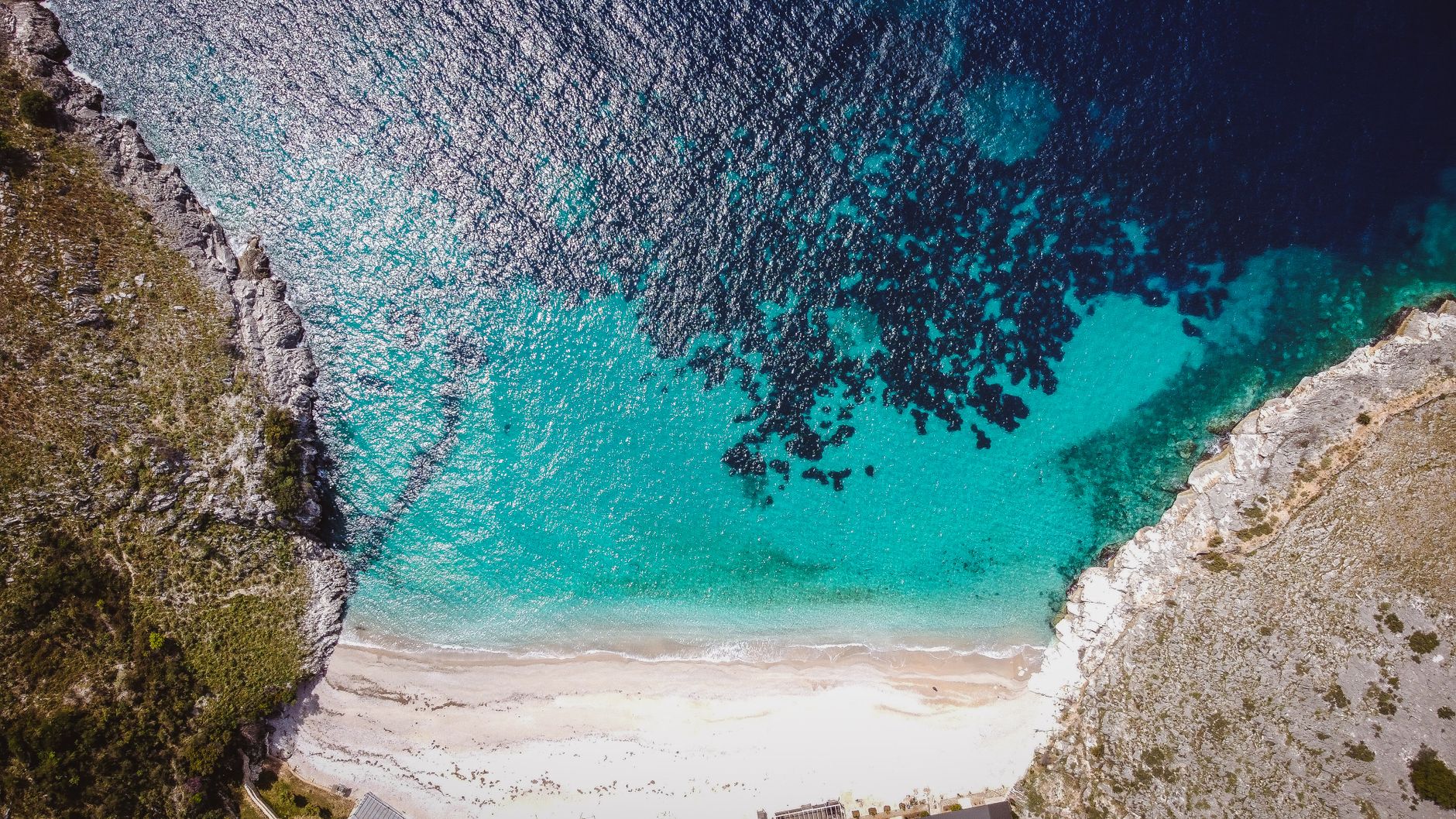 Le spiagge di Valona e dintorni: un litorale tutto da scoprire
