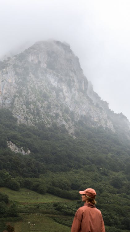 Back View of a Woman at the Foot of the Mountain 