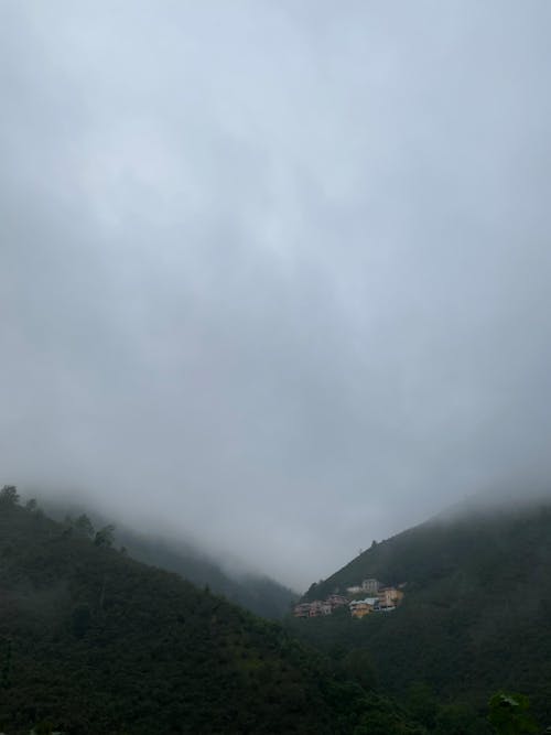 Green Mountain Under White Clouds