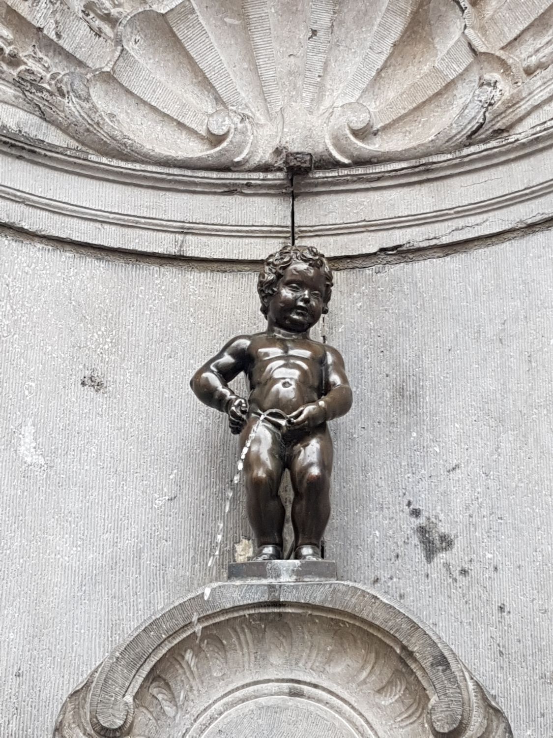 Monic Pis History Of The Manneken Pis: Manneken Pis Fountain – PDKXR
